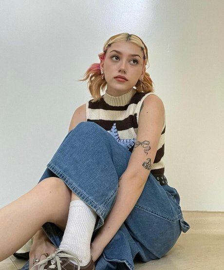 Kailee Morgue sex actress img