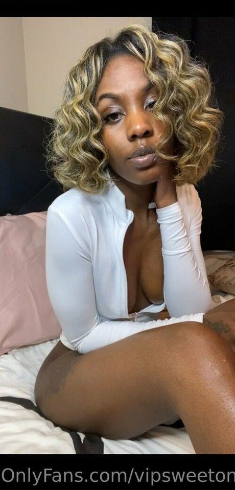 big tits brunette onlyfans hot nude images