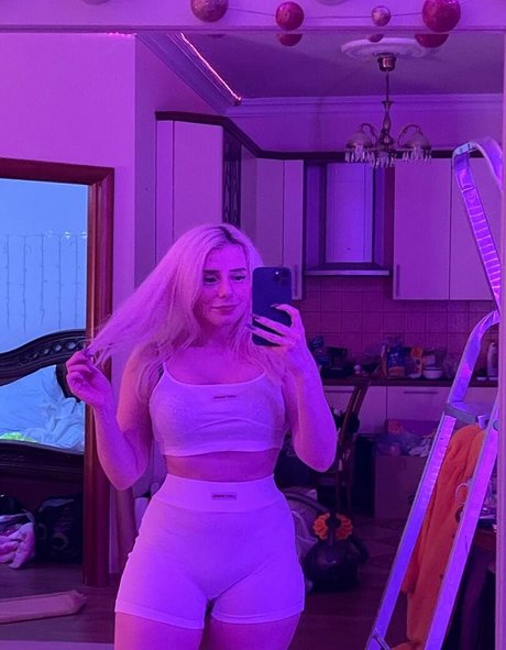 Sveta Sollar porn star pictures