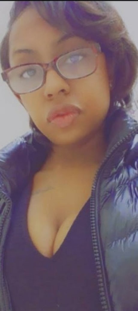 Ms Philon pornstar erotic pics