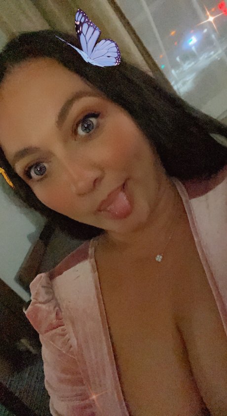 Linnyyy erotic model img