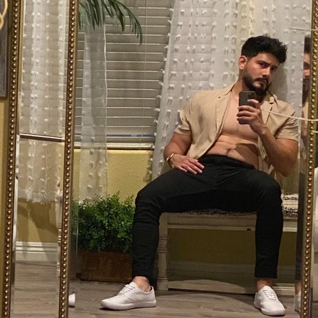 gay influencer onlyfans xxx pics