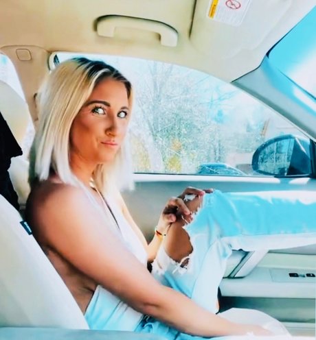 RobinBabyyyy erotic pornstar photo