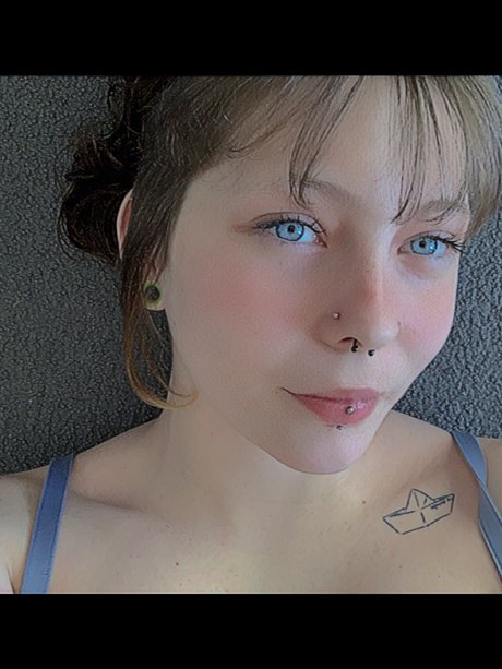 lesbians onlyfans naked photo