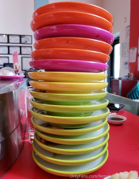 femalefeederheaven star exclusive pictures