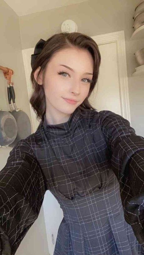 Soggyalien22 star high quality images