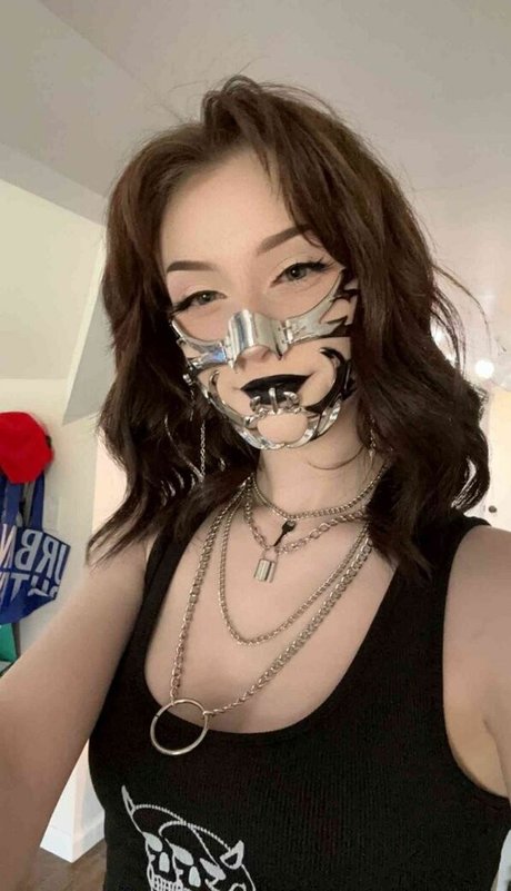 Soggyalien22 nude actress photos