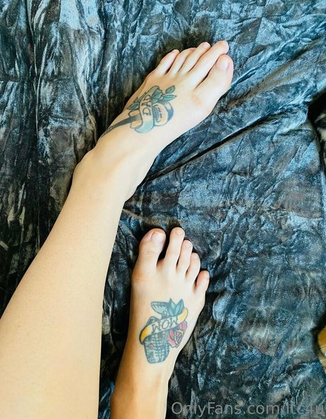 ltc4u nude model pic