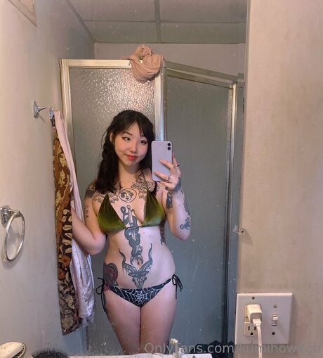 Kumihowitch model perfect picture