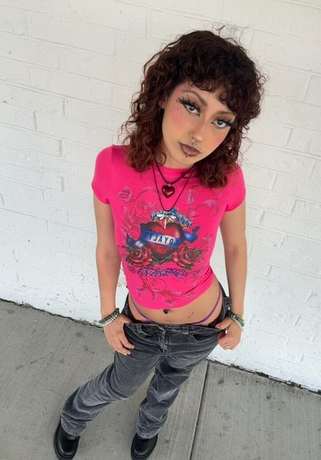 zariii 444 perfect actress img