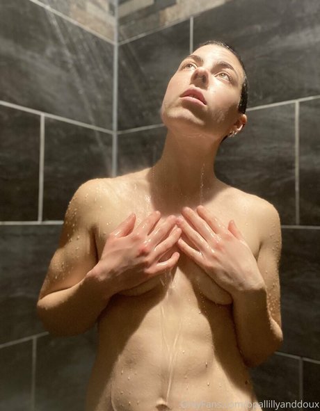 opal lilly onyx nude actress pictures