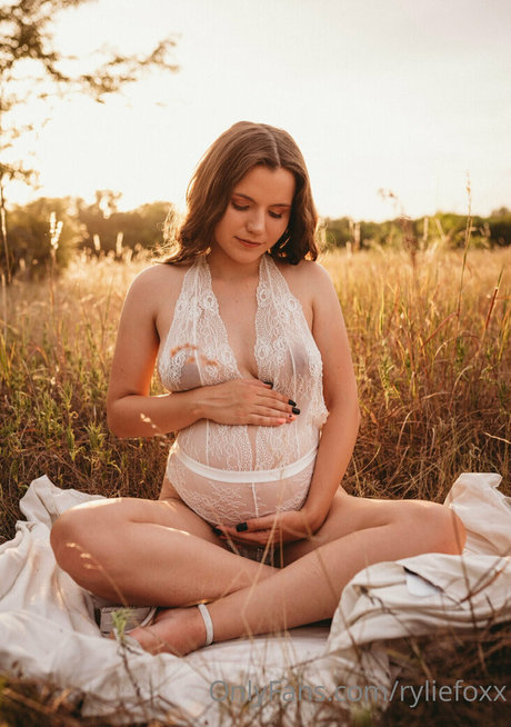 curvy babe onlyfans hot porn images