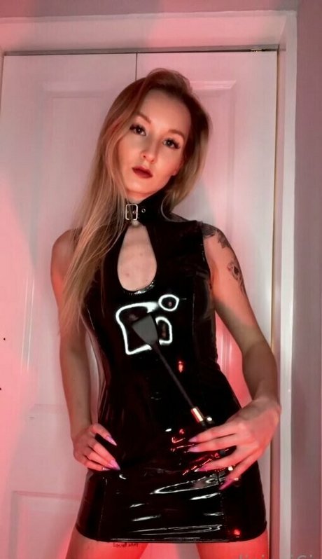 long onlyfans exclusive picture