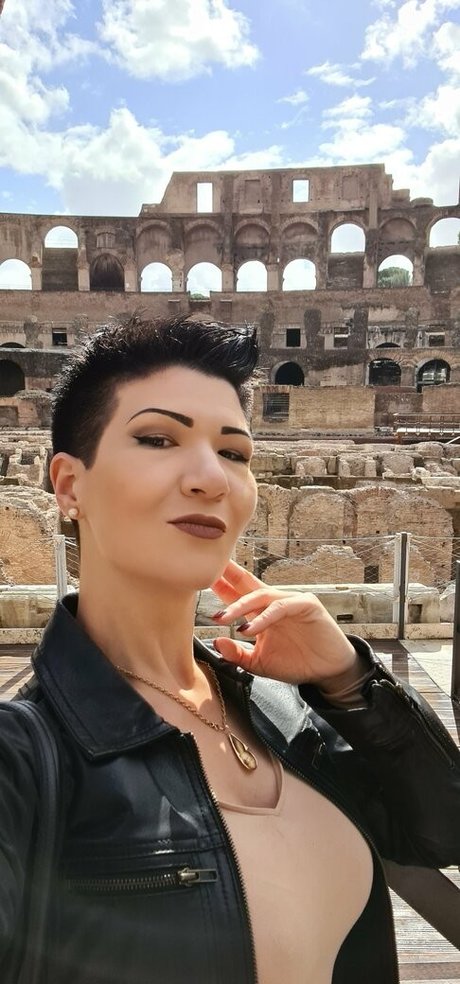 mistressalexandra beautiful model pic