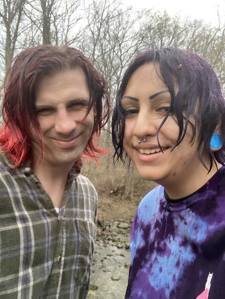 The lovers Ari n Robin sexy model img