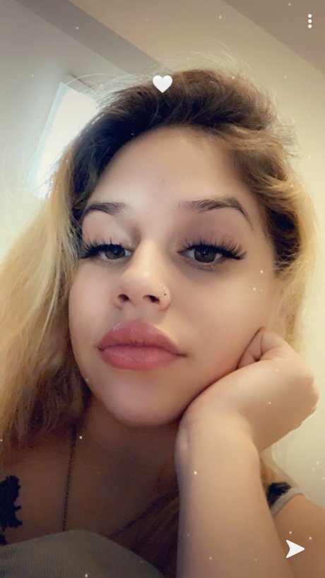 Pluto P_ art model photos