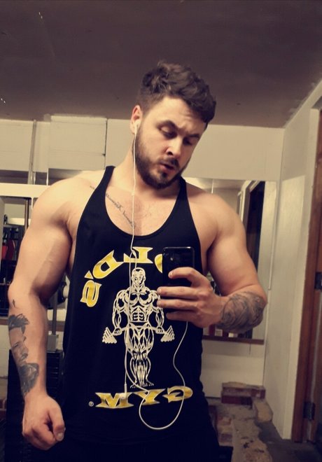 BANKSY LDN star nude pics