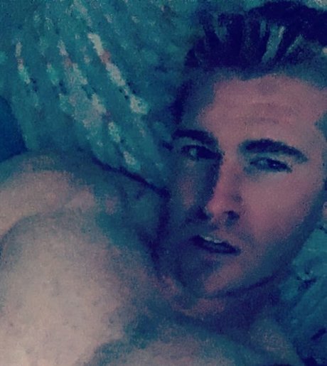 White Congo star sexy images