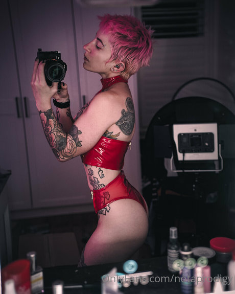 curvy xxx onlyfans free nude photo