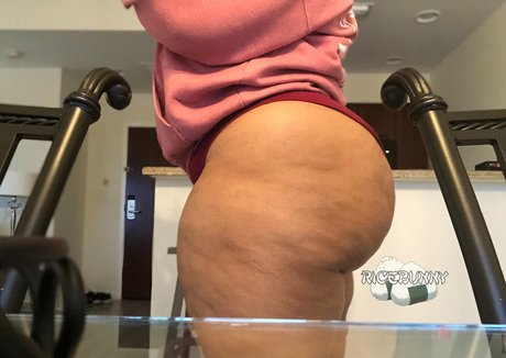 big pussy lips onlyfans top images