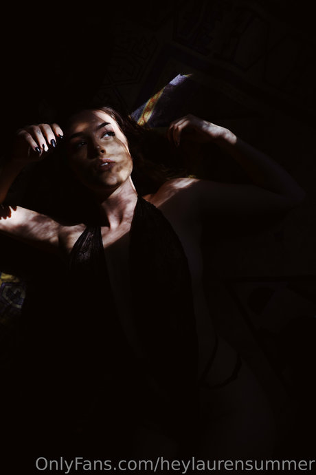 Lauren Summer sexy pornstar photo