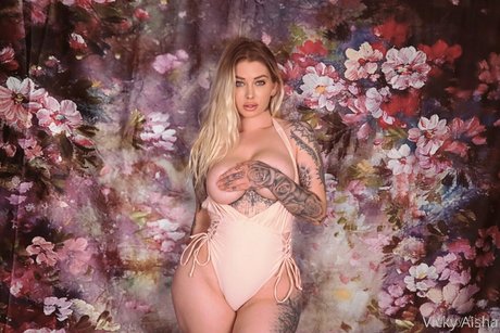 Vicky aisha pornstar nude archive