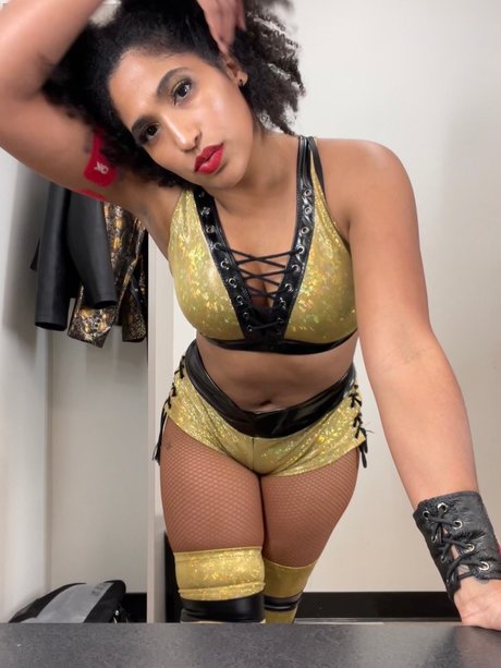 curvy girl onlyfans pornographic pic