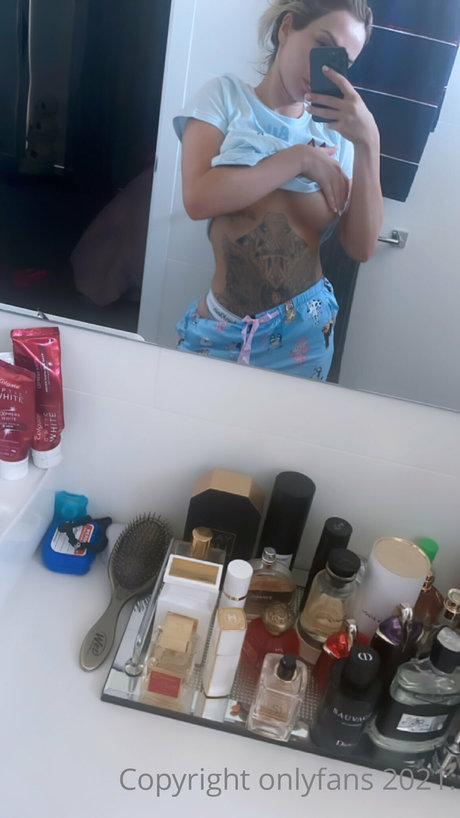 mature milf onlyfans beautiful naked pic