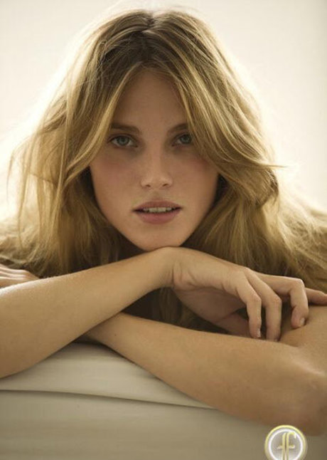 Emily Anne Gordon pornographic model archive