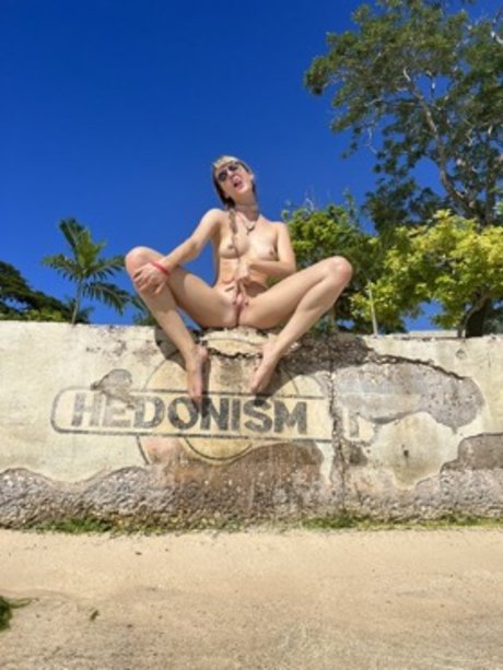 KittenwithFangs free model img