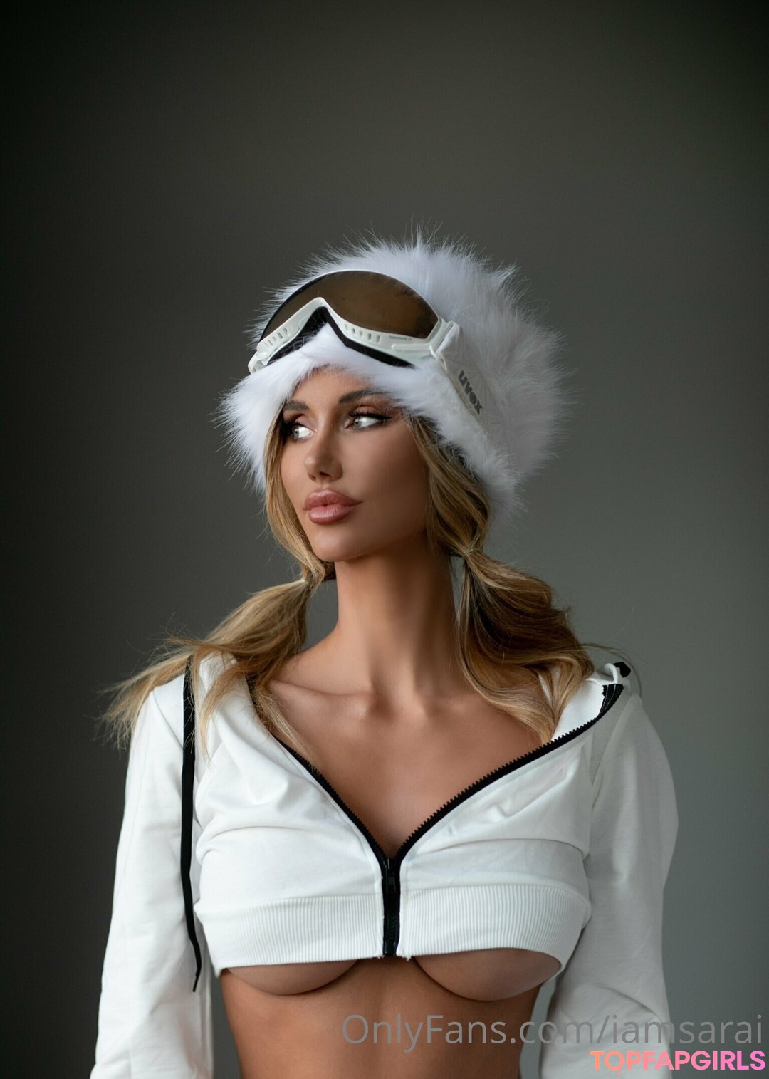 Sarai Rollins best model img