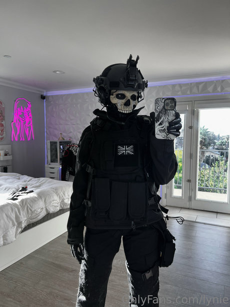 lynienicole pretty pornstar images