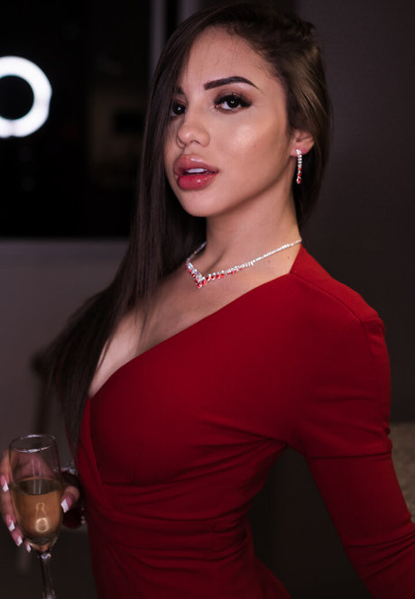 Gaby Ferrer star adult img