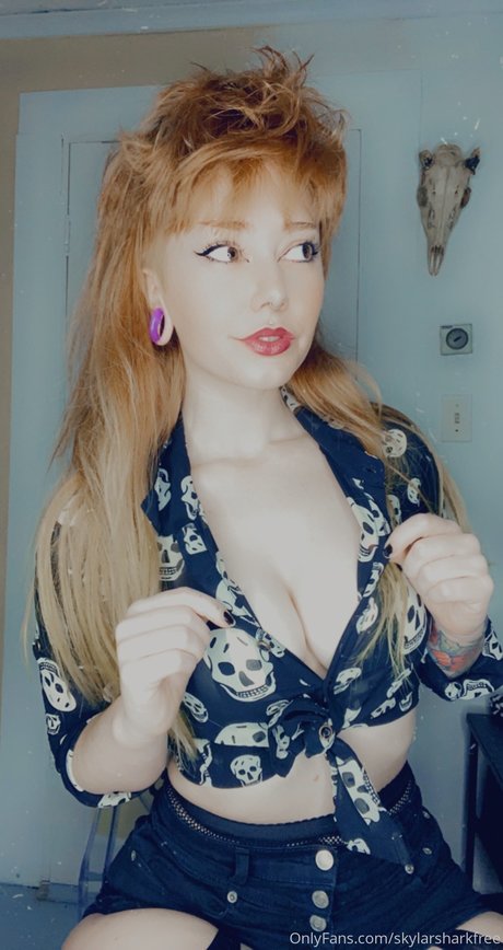 Skylarshark naked pornstar image