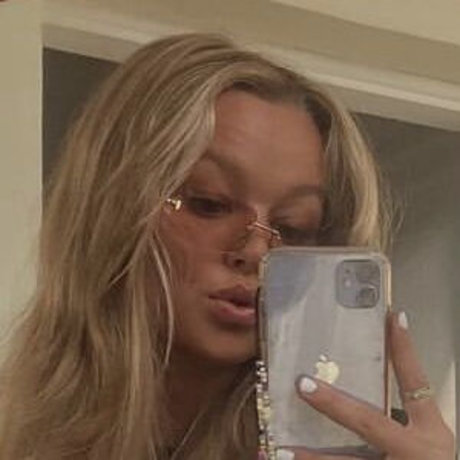 breast milk onlyfans top pic