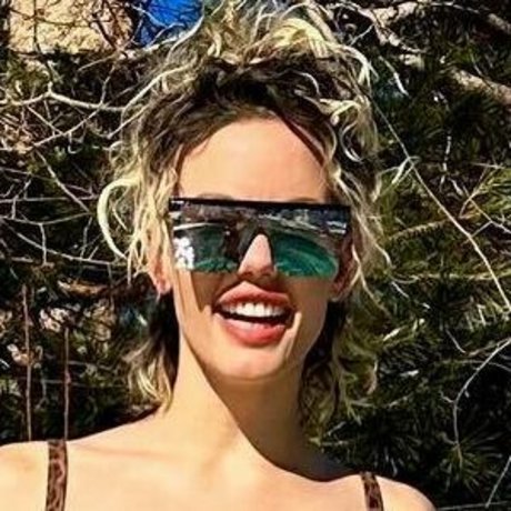 Thea Ulrich star gallery