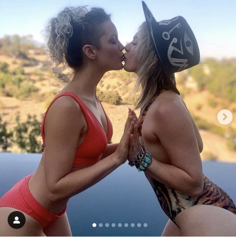 Thea Ulrich model xxx archive