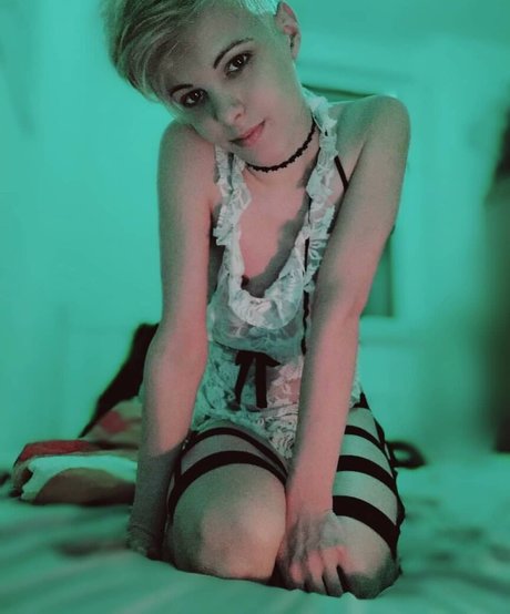 Blonditwink pornstar art archive