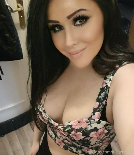 brunette petite onlyfans pornos picture