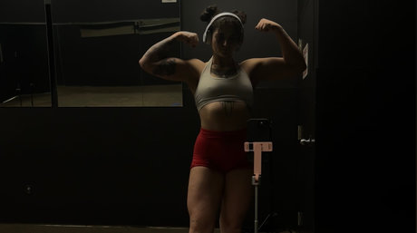 Mills exclusive pornstar picture