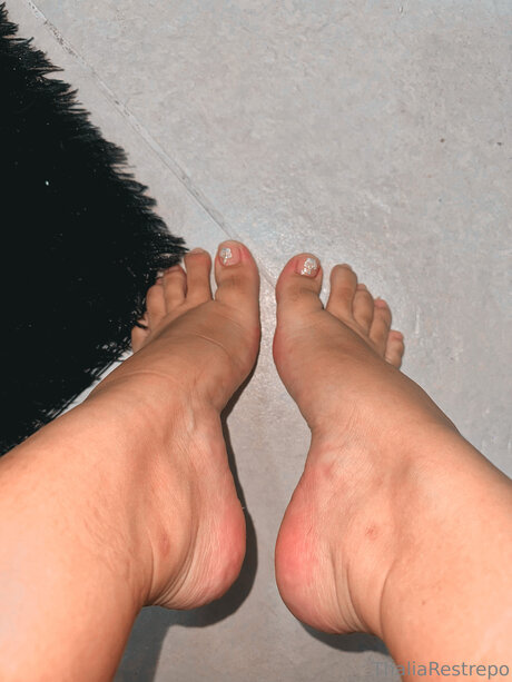 thaliarestrepo art actress pics