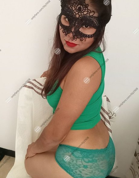 lily2908 exclusive actress pics