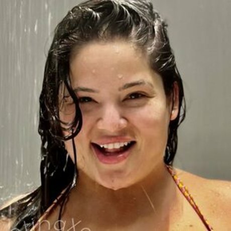 Dani Valentina beautiful star photos