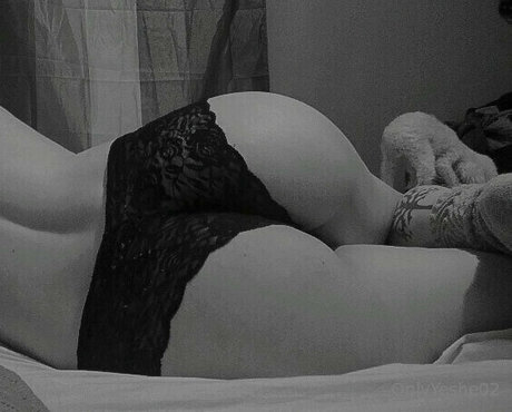 curvy nude onlyfans free xxx photo