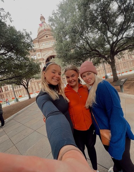 transgender onlyfans sexy pictures