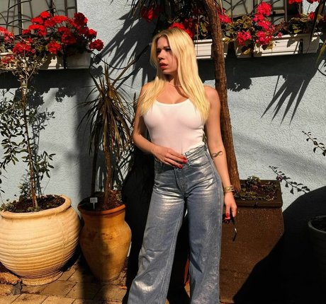 Shelly Cohen hd pornstar picture