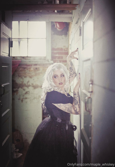 maple massacre top model galleries