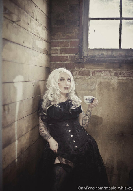 maple massacre model nudes img