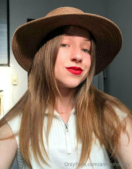 anniemelody star adult picture