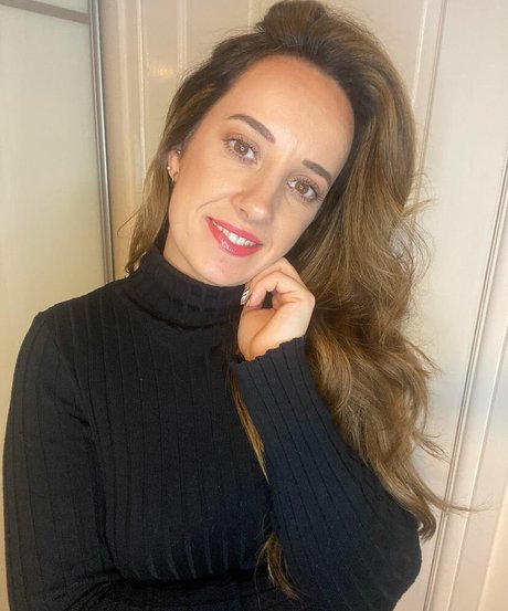 Scarlet Storm nudes model gallery